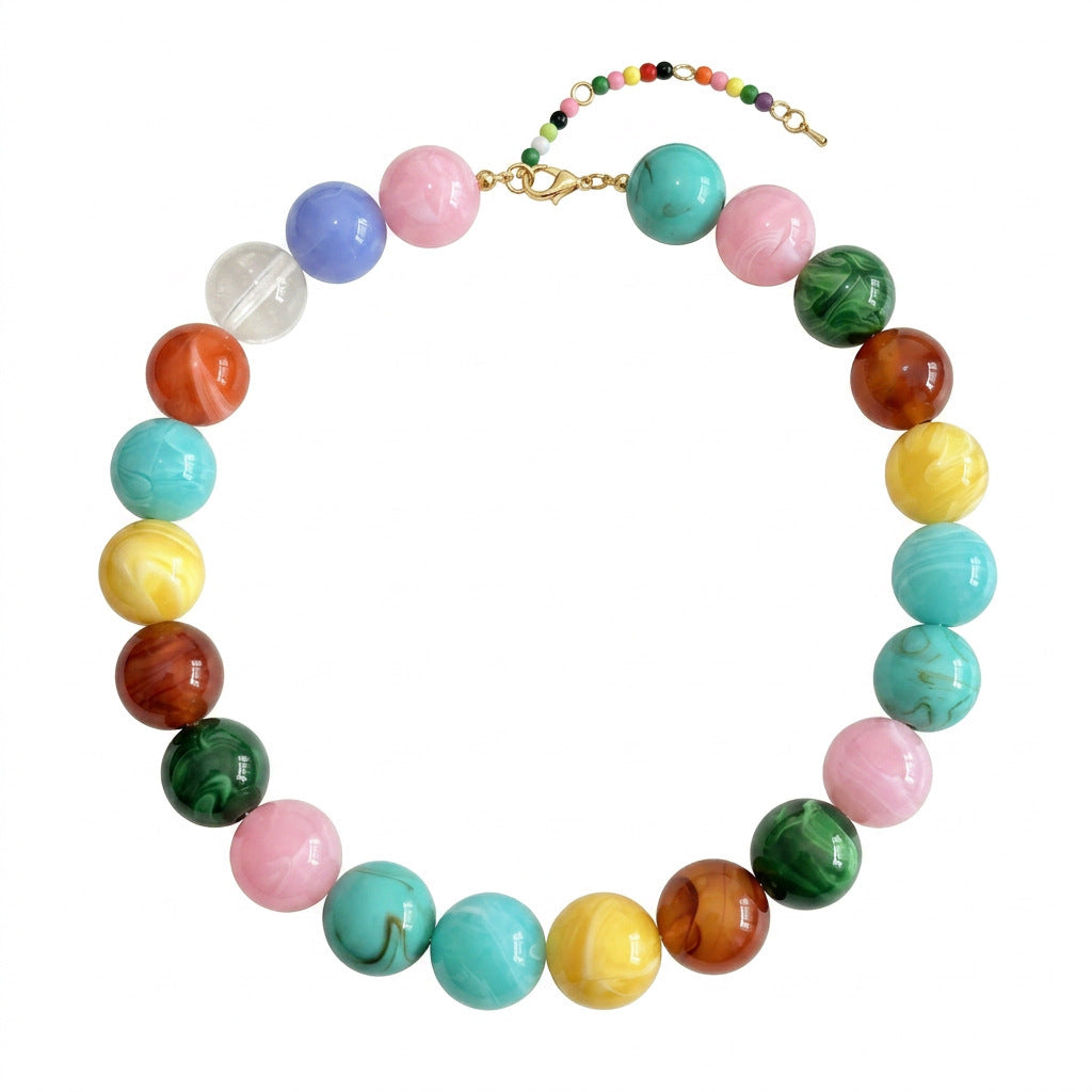 B09 - Collar bolas diferentes colores. Resina.