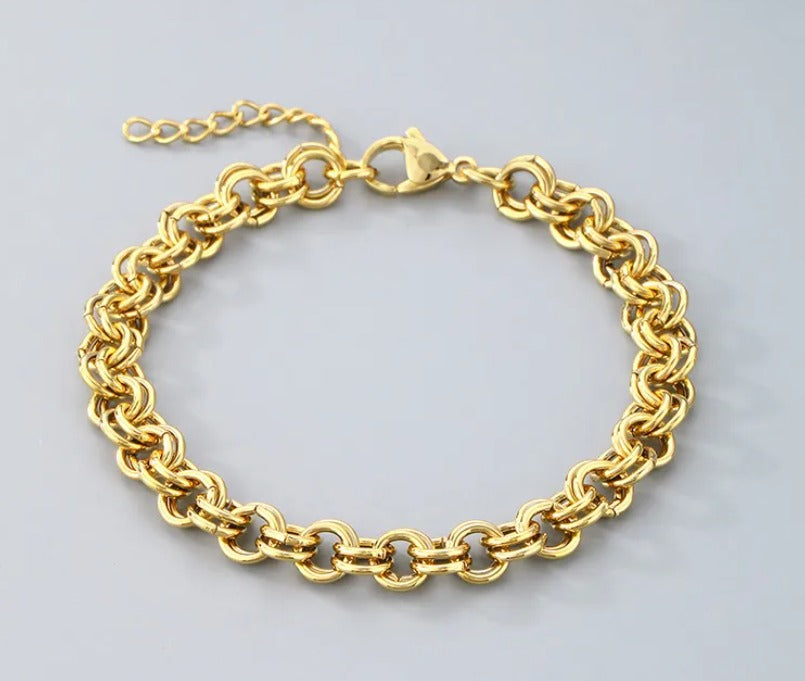C17 - Pulsera eslabones dobles. Color dorado. Acero inoxidable.