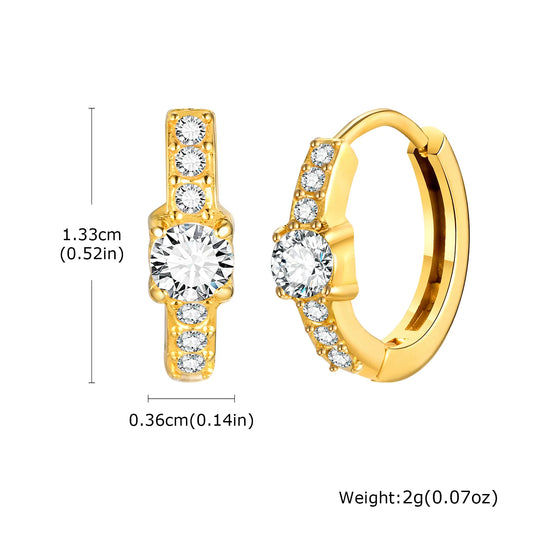 Arracadas chicas con circonias. Color dorado. Acero inoxidable.