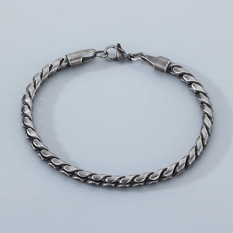 Pulsera unisex. Color plateado cromo. Acero inoxidable.