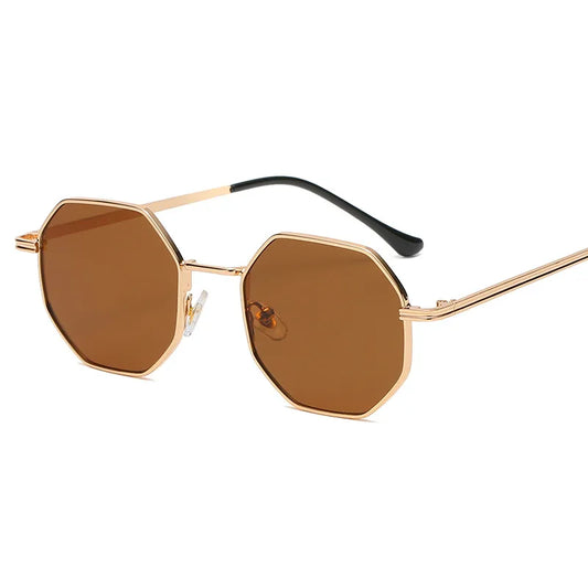 Lentes para sol. Armazón dorado 7.