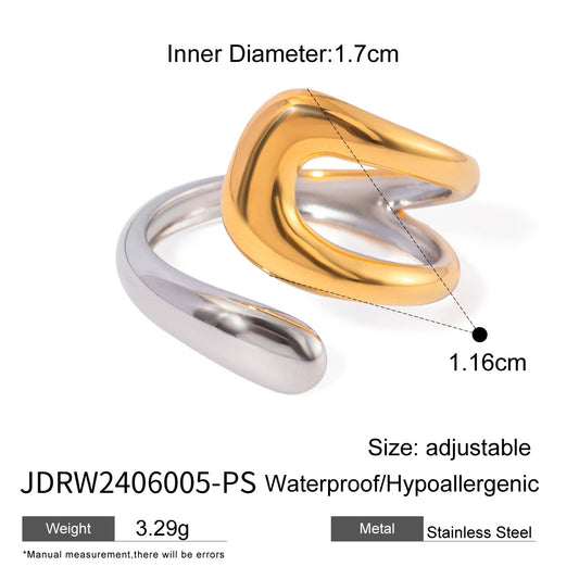 Anillo doble. Color dorado con plateado. Acero inoxidable.