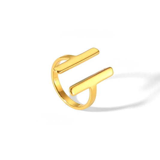 N05 - Anillo con dos líneas. Color dorado. Acero inoxidable.