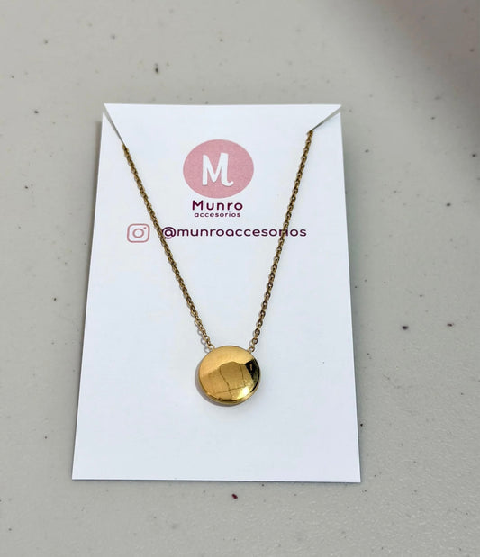 F15 - Collar dije círculo. Color dorado. Acero inoxidable.