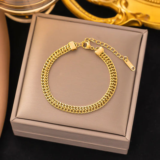 Pulsera cadena. Color dorado. Acero inoxidable.
